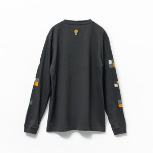 “knock, knock, knock” Long Sleeve Tee