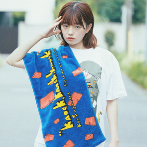 “knock, knock, knock” Face Towel